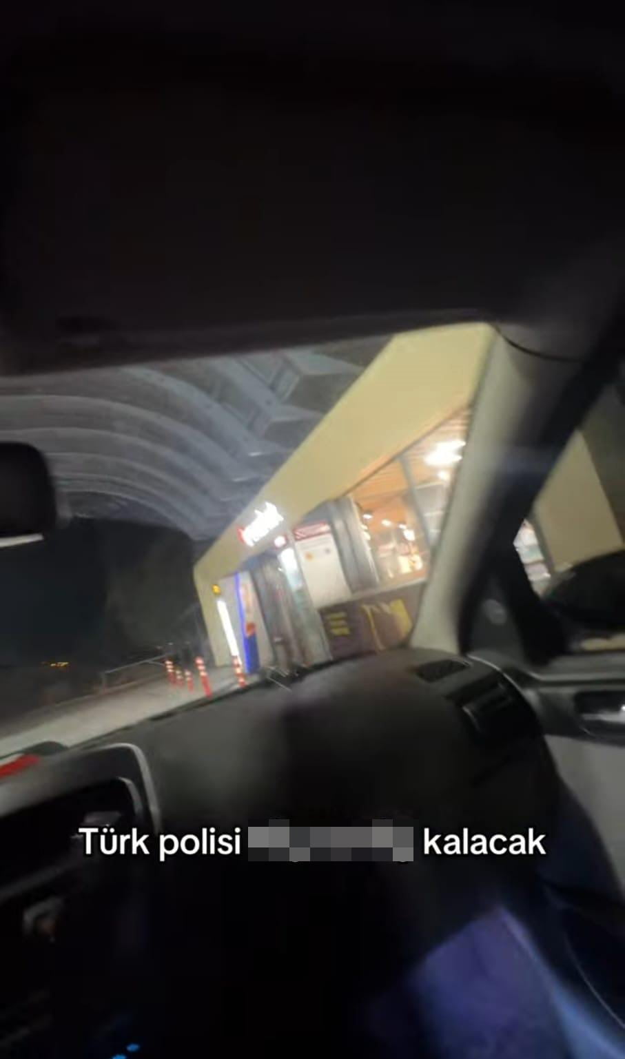 EZİNE İLÇESİNDE SOSYAL MEDYADA POLİSLERE HAKARET İÇERİKLİ PAYLAŞIMLARI NEDENİYLE ŞİKAYET ÜZERİNE...