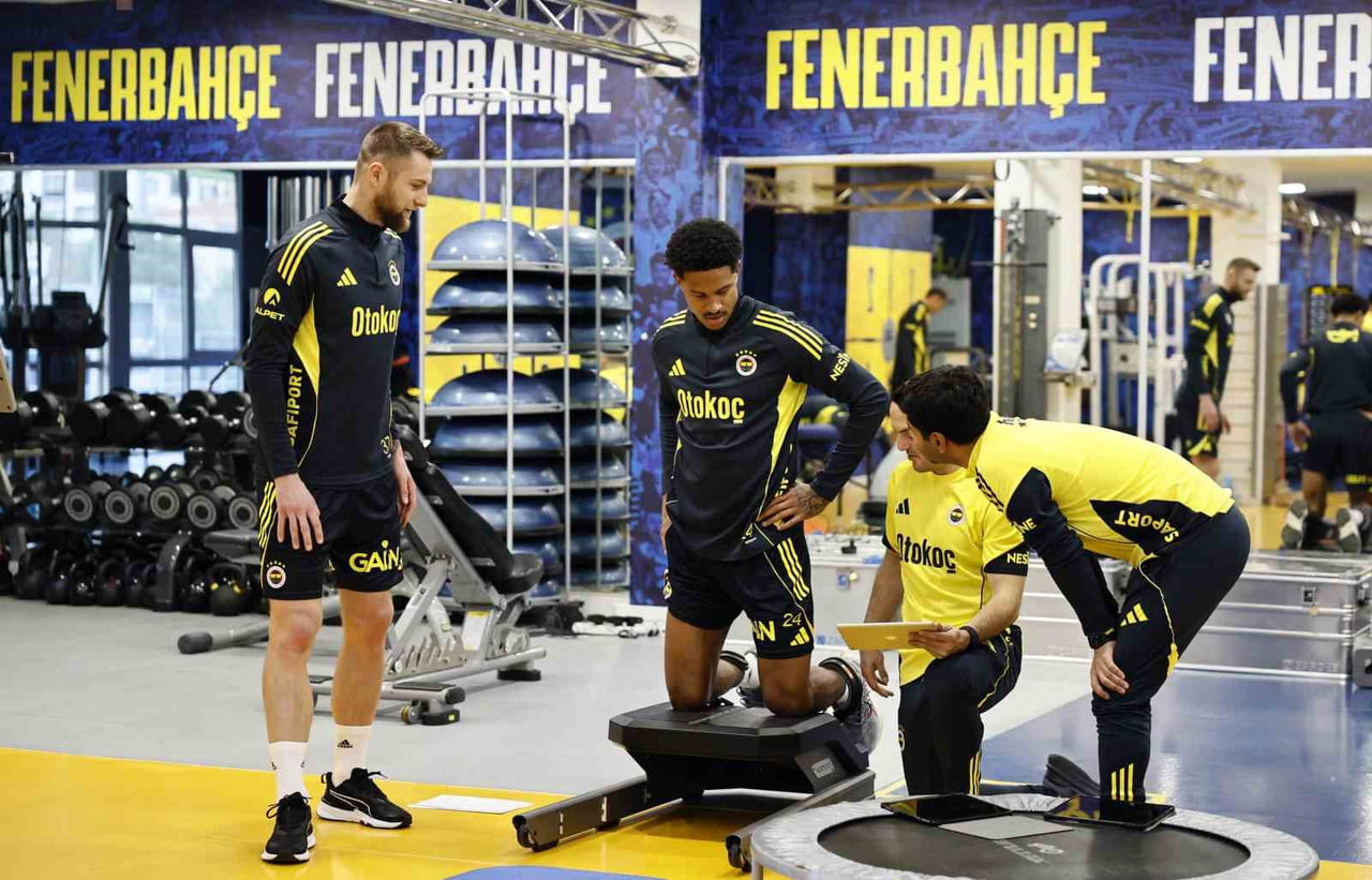 FENERBAHÇE, 6 OCAK SALI GÜNÜ SAMSUNSPOR İLE YENİ ADANA STADYUMU'NDA OYNAYACAĞI TURKCELL SÜPER KUPA...