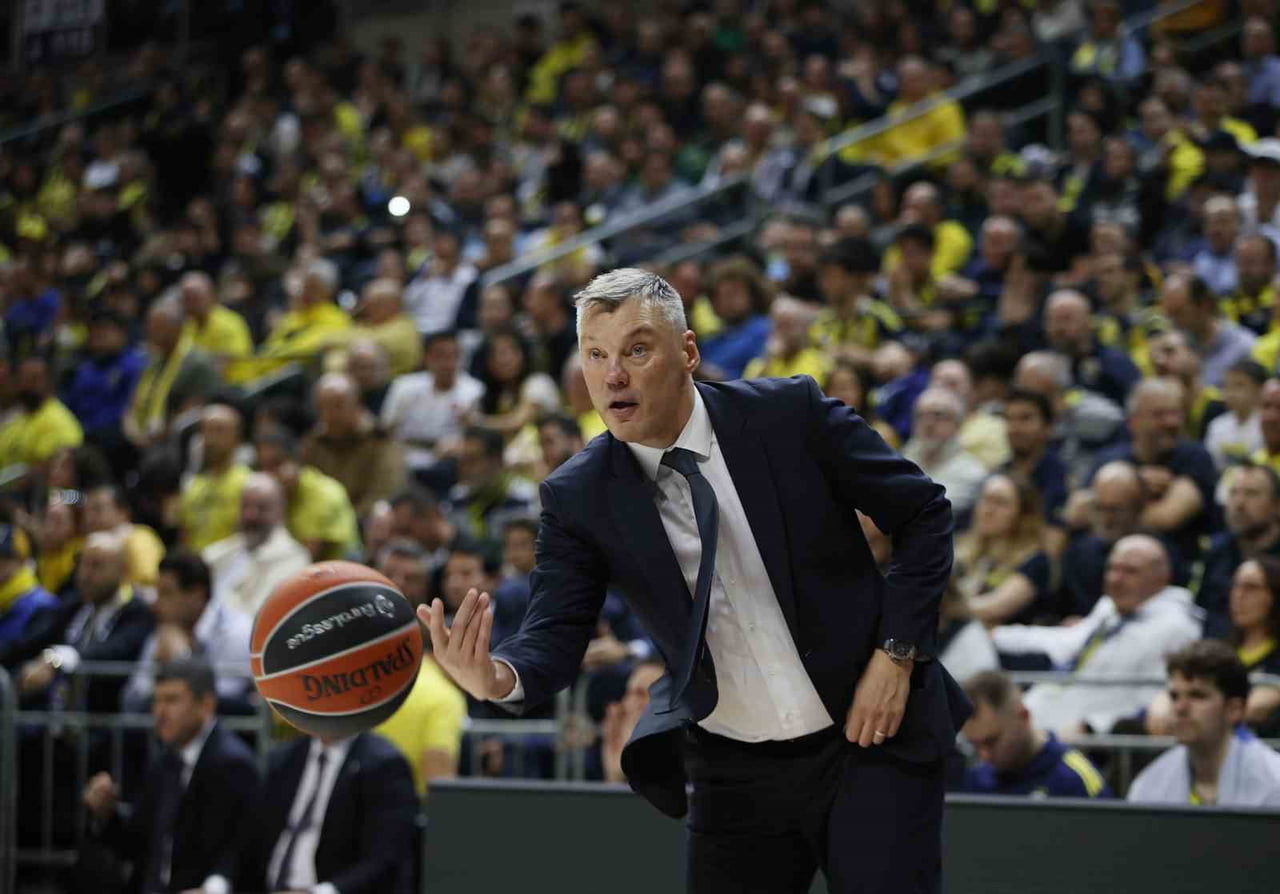 FENERBAHÇE BEKO, EUROLEAGUE 22. HAFTA MAÇINDA SAHASINDA İSPANYOL EKİBİ VALENCİA BASKET’İ 82-79...