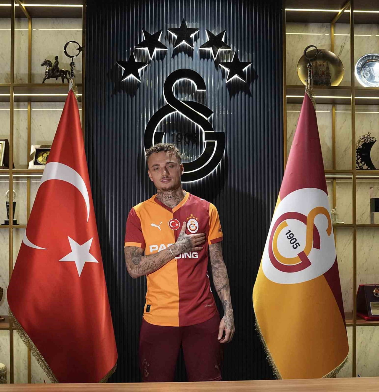 GALATASARAY'IN YENİ TRANSFERİ NOA LANG, SARI-KIRMIZILILARIN TARİHİNDEKİ 8. HOLLANDALI FUTBOLCU...
