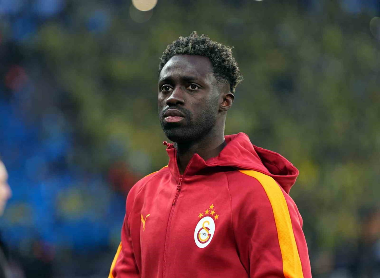 GALATASARAY’IN KOLOMBİYALI FUTBOLCUSU DAVİNSON SANCHEZ, FENERBAHÇE MÜSABAKASIYLA...