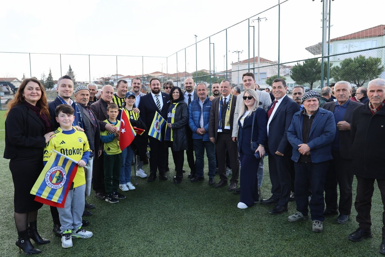 GALATASARAY TARAFTARI OLAN YUNUSEMRE BELEDİYE BAŞKANI SEMİH BALABAN’IN SEYİTLİ MAHALLESİ’NDE...