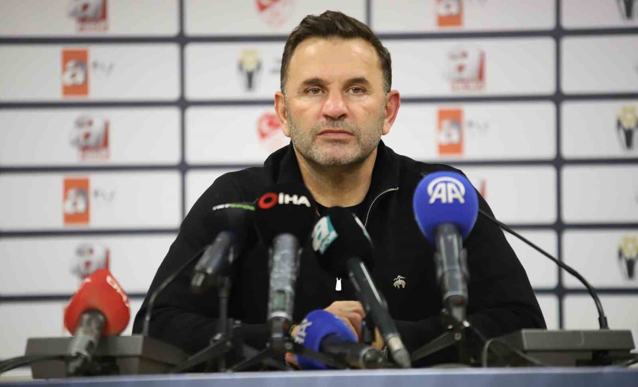 GALATASARAY TEKNİK DİREKTÖRÜ OKAN BURUK, 4-1 KAZANARAK FİNALE ÇIKTIKLARI TRABZONSPOR MAÇININ...