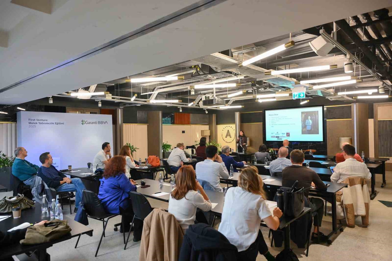 GARANTİ BBVA'NIN HAYATA GEÇİRDİĞİ FİRST VENTURE EĞİTİMLERİ, STARTUP YATIRIMCILIĞINA ADIM ATMAK...