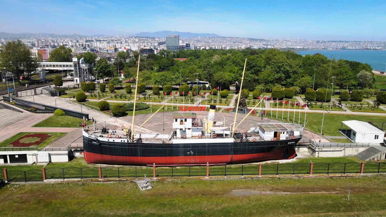 GAZİ MUSTAFA KEMAL ATATÜRK’ÜN İSTİKLAL SAVAŞI’NI BAŞLATMAK ÜZERE 19 MAYIS 1919’DA SAMSUN’A GELDİĞİ...