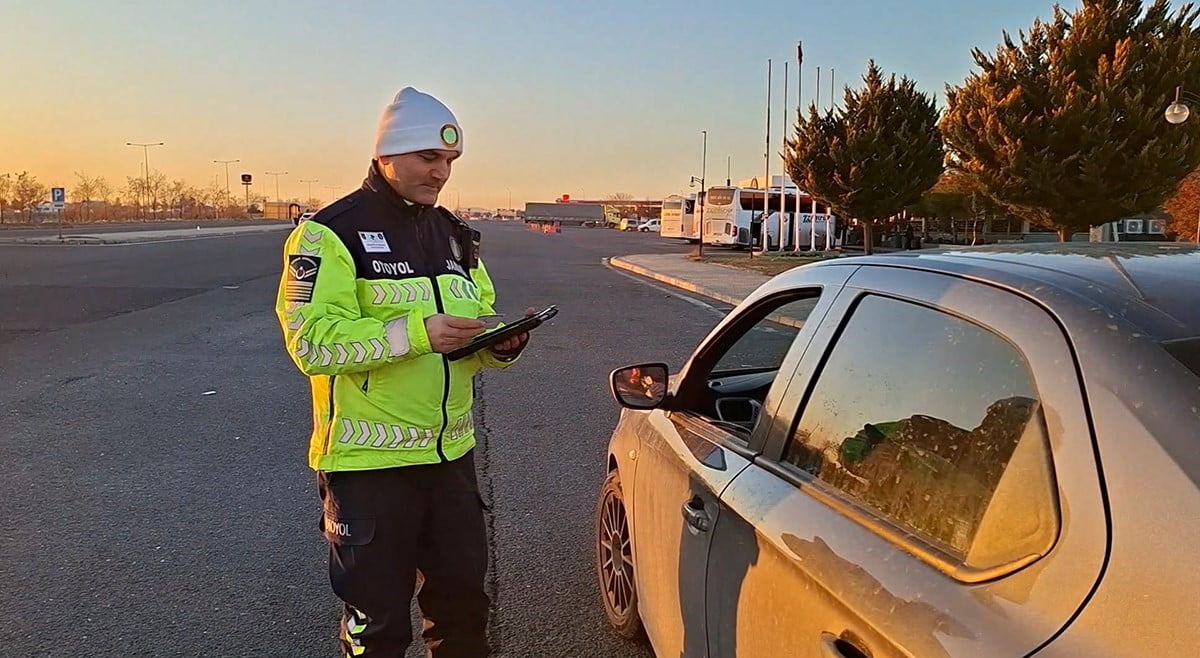 GAZİANTEP'TE SON 1 HAFTADA YAPILAN HUZUR-GÜVEN UYGULAMASINDA 7 BİN 455 ŞAHIS VE 6 BİN 640 ARAÇ...