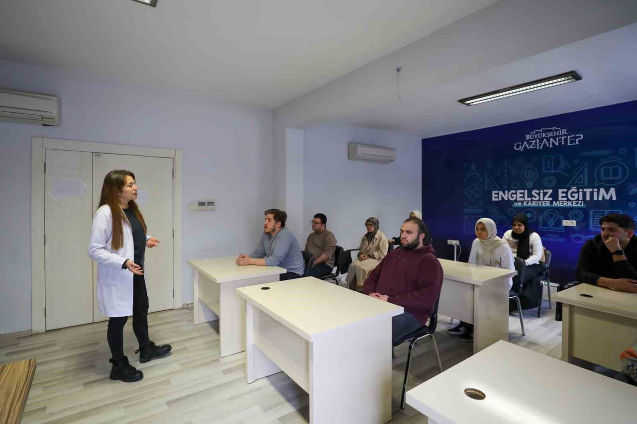 GAZİANTEP BÜYÜKŞEHİR BELEDİYESİ BÜNYESİNDE ENGELLİ BİREYLERE YÖNELİK OLARAK YÜRÜTÜLEN E-KPSS...