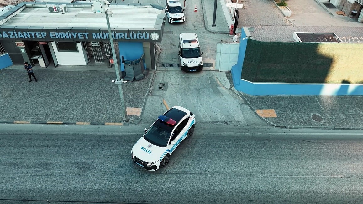 GAZİANTEP’TE POLİS EKİPLERİ TARAFINDAN 2025 YILINDA YAPILAN OPERASYONLARDA ÇEŞİTLİ SUÇLARDAN...