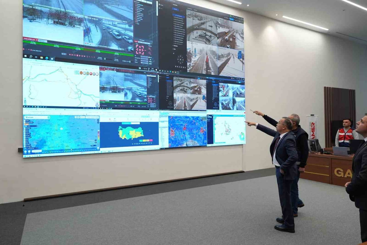 GAZİANTEP VALİSİ ÇEBER: TRAFİĞE KAPALI YOLUMUZ YOK