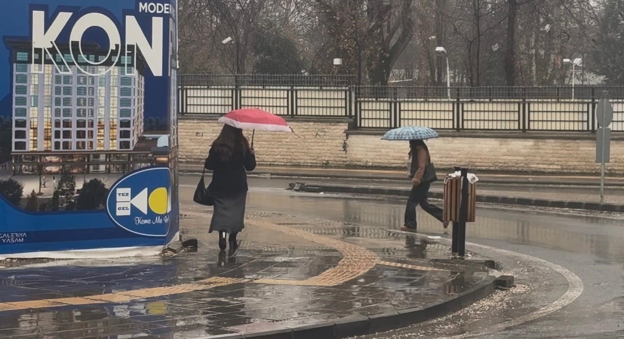 GECE SAATLERİNDE BAŞLAYAN YAĞIŞLI HAVA DİYARBAKIR’I ETKİSİ ALDI. METEOROLOJİ 15. BÖLGE MÜDÜRLÜĞÜ...