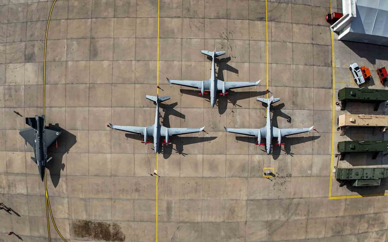 GENÇLERİN VE ÇOCUKLARIN HAYALLERİNİ UFKUN ÖTESİNE TAŞIYAN KIZILELMA VE AKINCI TİHA’NIN UÇUŞ...