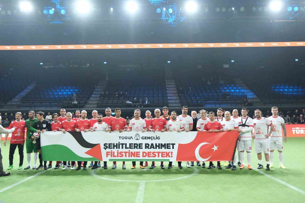 GENÇLİG 2026 LANSMANINDA ÜNLÜ İSİMLERİN KATILIMIYLA GÖSTERİ MAÇI DÜZENLENDİ