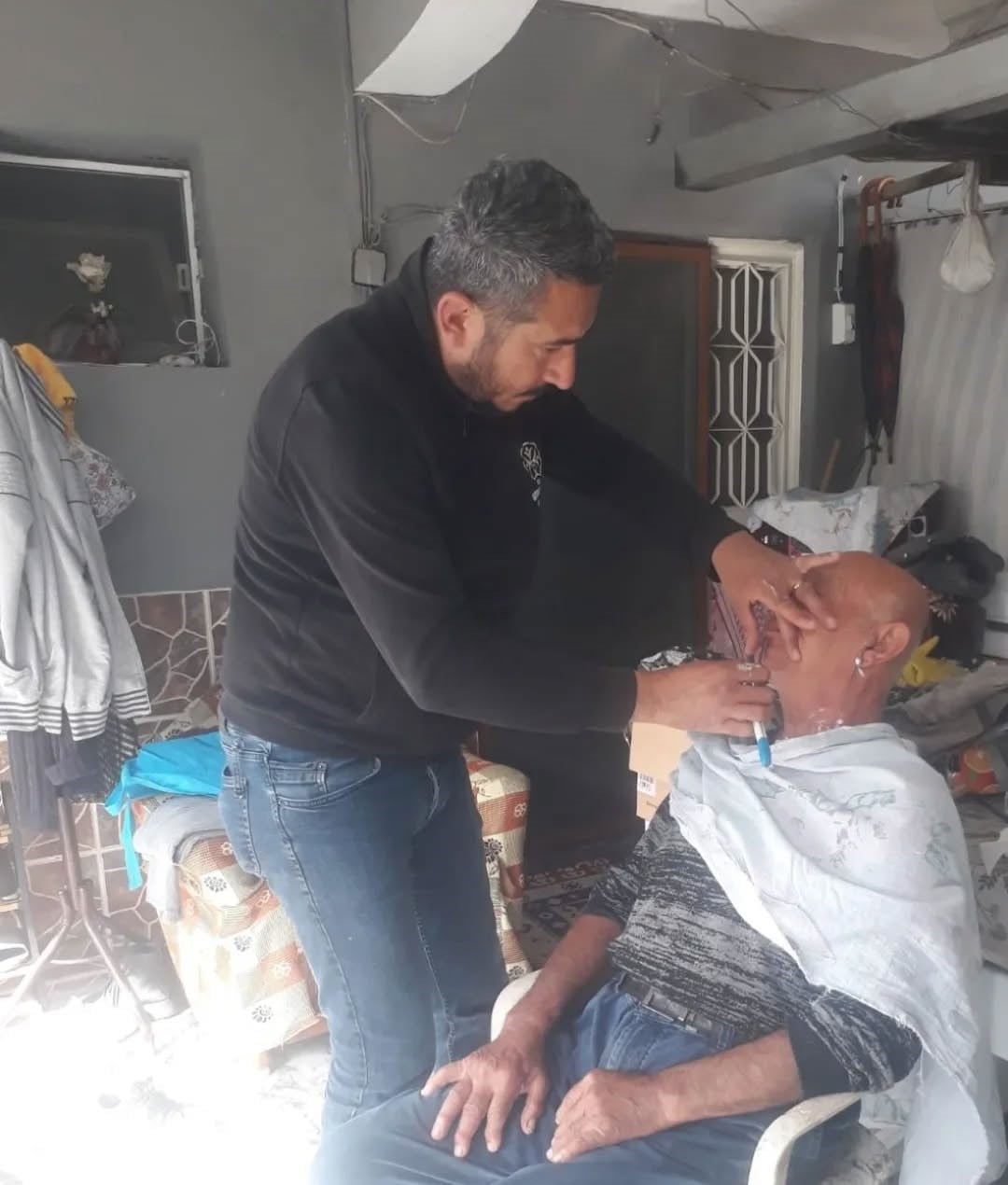 GERMENCİK BELEDİYESİ SOSYAL YARDIMLAŞMA AĞI (GESA) EKİPLERİ TARAFINDAN İLÇENİN FARKLI...