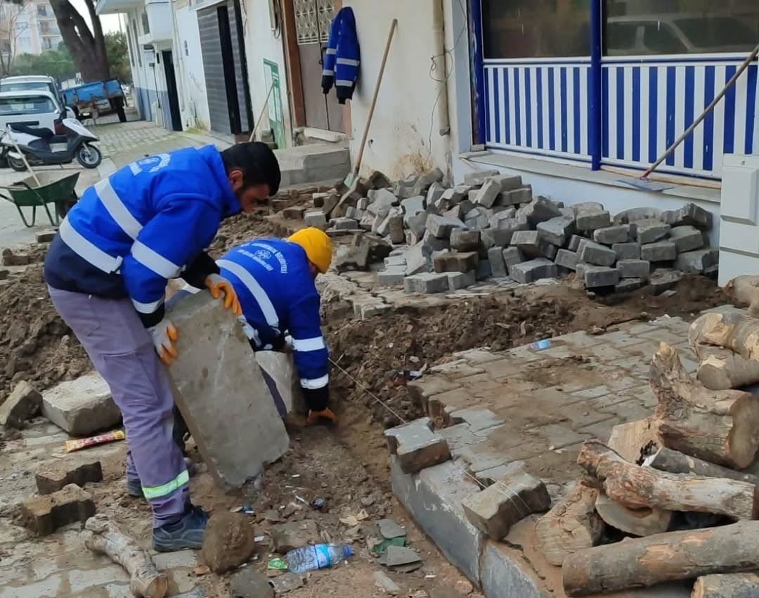 GERMENCİK’TE YOL ÇALIŞMALARI SÜRÜYOR