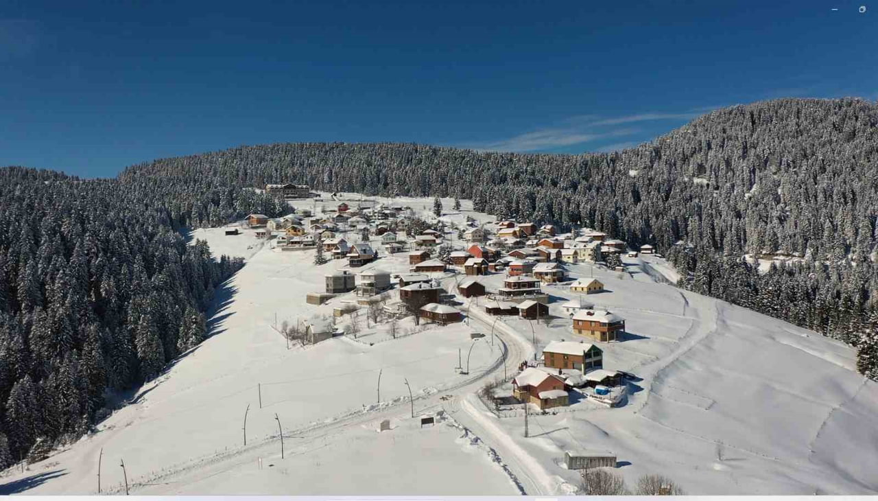 GİRESUN’DA ETKİLİ OLAN KAR YAĞIŞININ ARDINDAN, YAYLALAR ARASI BAĞLANTI YOLLARI İLE OBALARA...