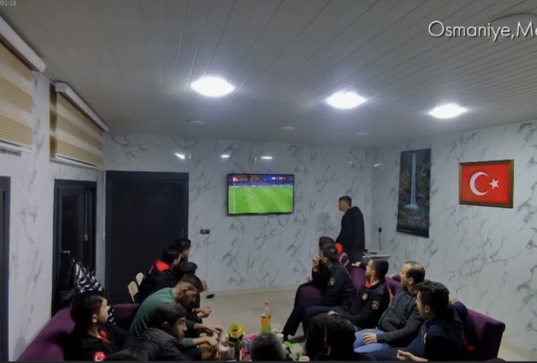 GOLE DEĞİL, SİRENE HAVAYA FIRLADILAR