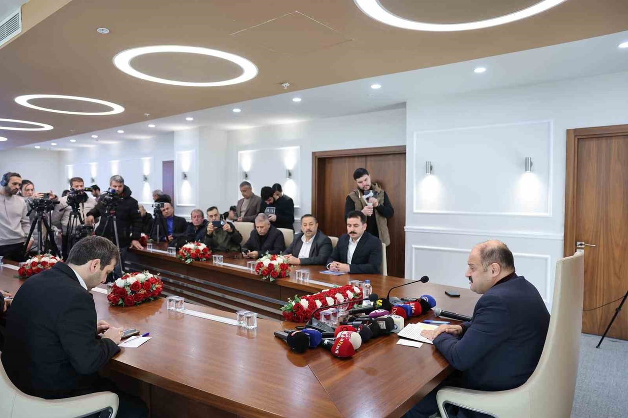 GÜLPINAR, KARLA MÜCADELE ÇALIŞMALARINI DEĞERLENDİRDİ