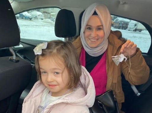 GÜVENLİĞİNİZ İÇİN ARKA KOLTUĞA GEÇİN