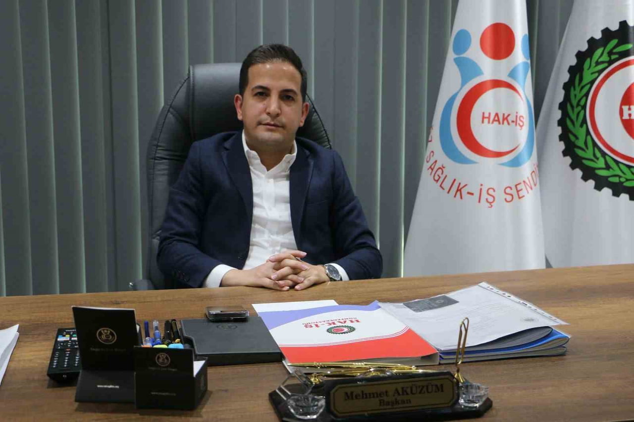 HAK-İŞ DİYARBAKIR İL BAŞKANI VE ÖZ SAĞLIK İŞ ŞUBE BAŞKANI MEHMET AKÜZÜM, 10 OCAK ÇALIŞAN...