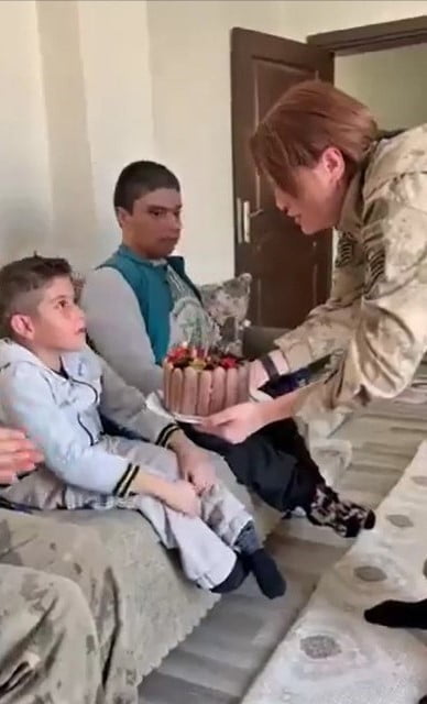 HAKKARİ İL JANDARMA KOMUTANLIĞI PERSONELİ, ÖZEL GEREKSİNİMLİ DOĞANAY KARAKURT’UN 10’UNCU YAŞ...