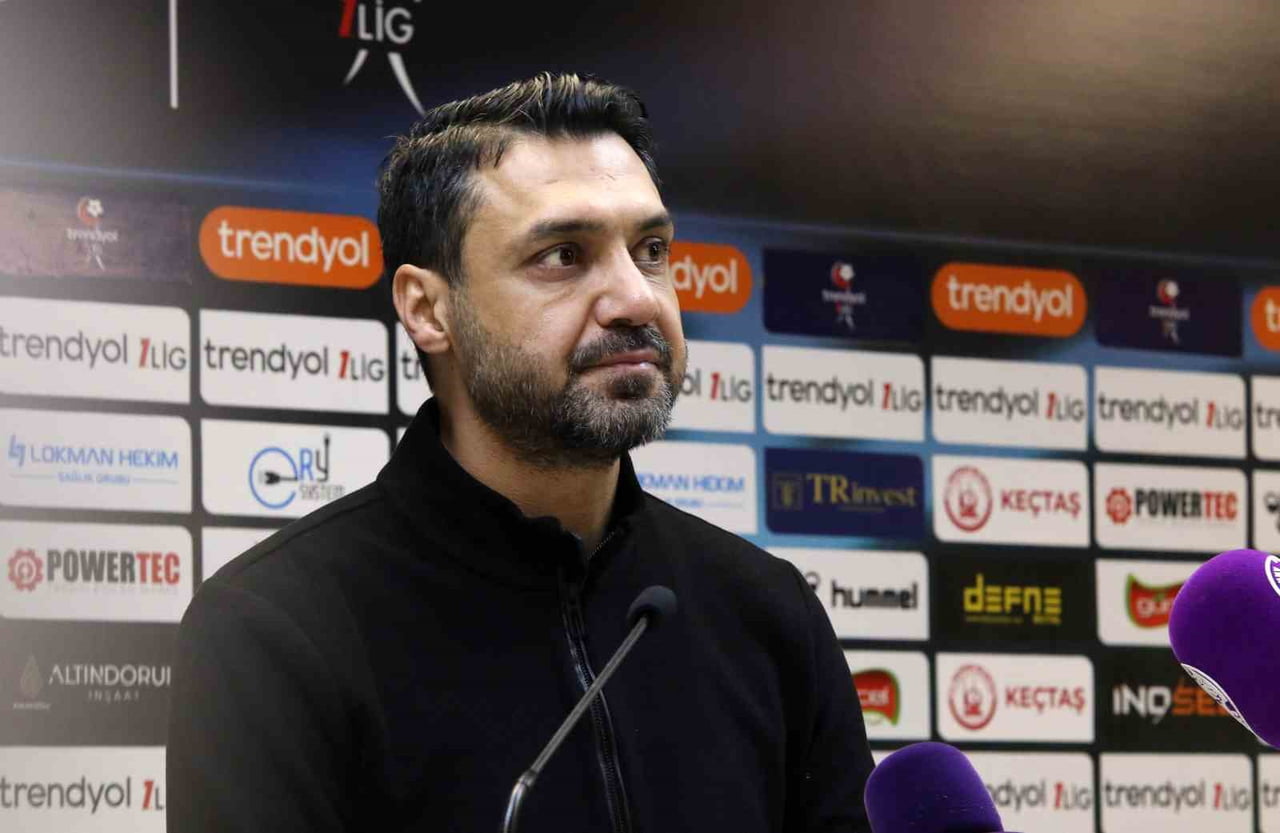 HATAYSPOR TEKNİK DİREKTÖRÜ BEKİR İRTEGÜN AÇIKLAMALARDA BULUNDU