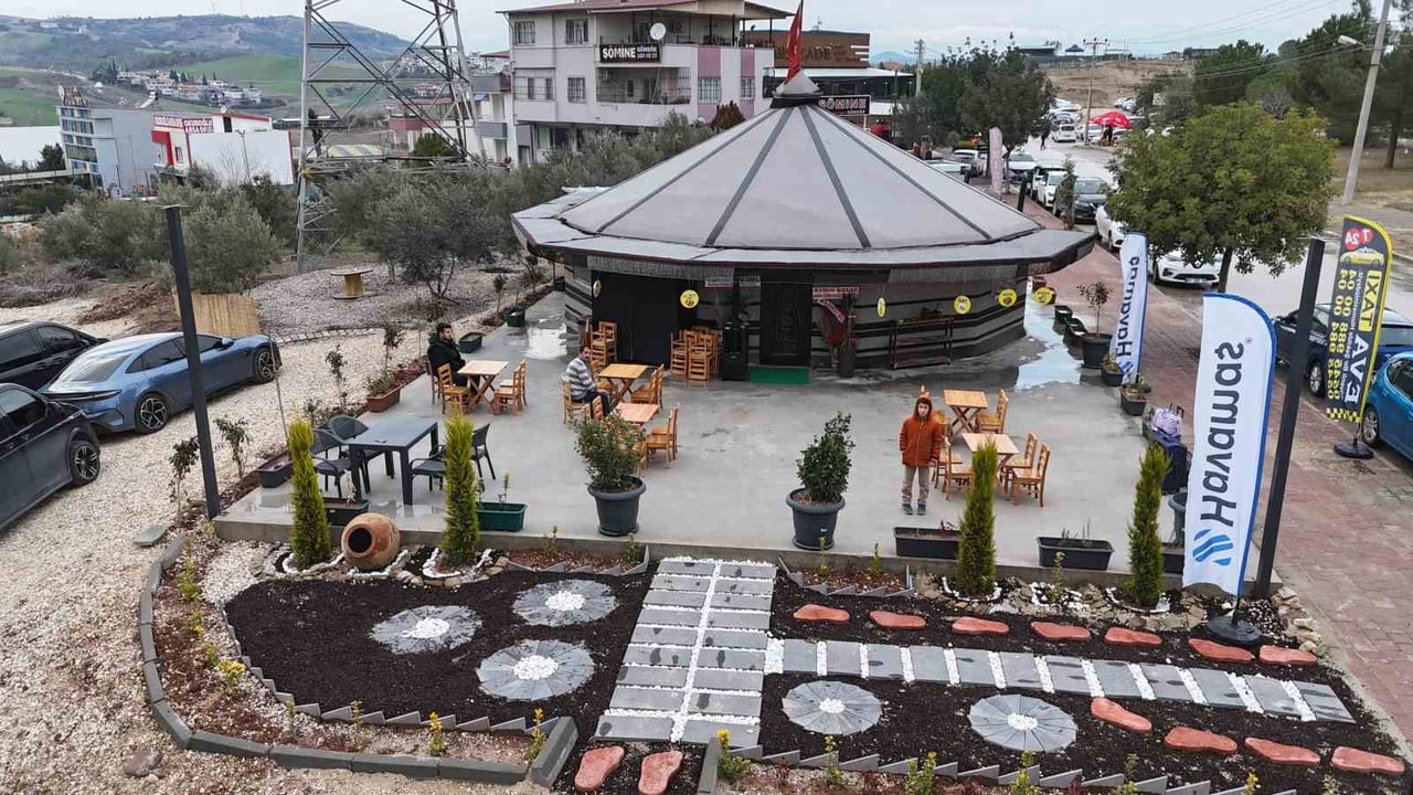 HAVAMAŞ’IN ÇUKUROVA İLÇESİNDEKİ DURAĞI, OTANTİK ÇADIR KONSEPTİYLE YOLCULARA HİZMET VERMEYE...