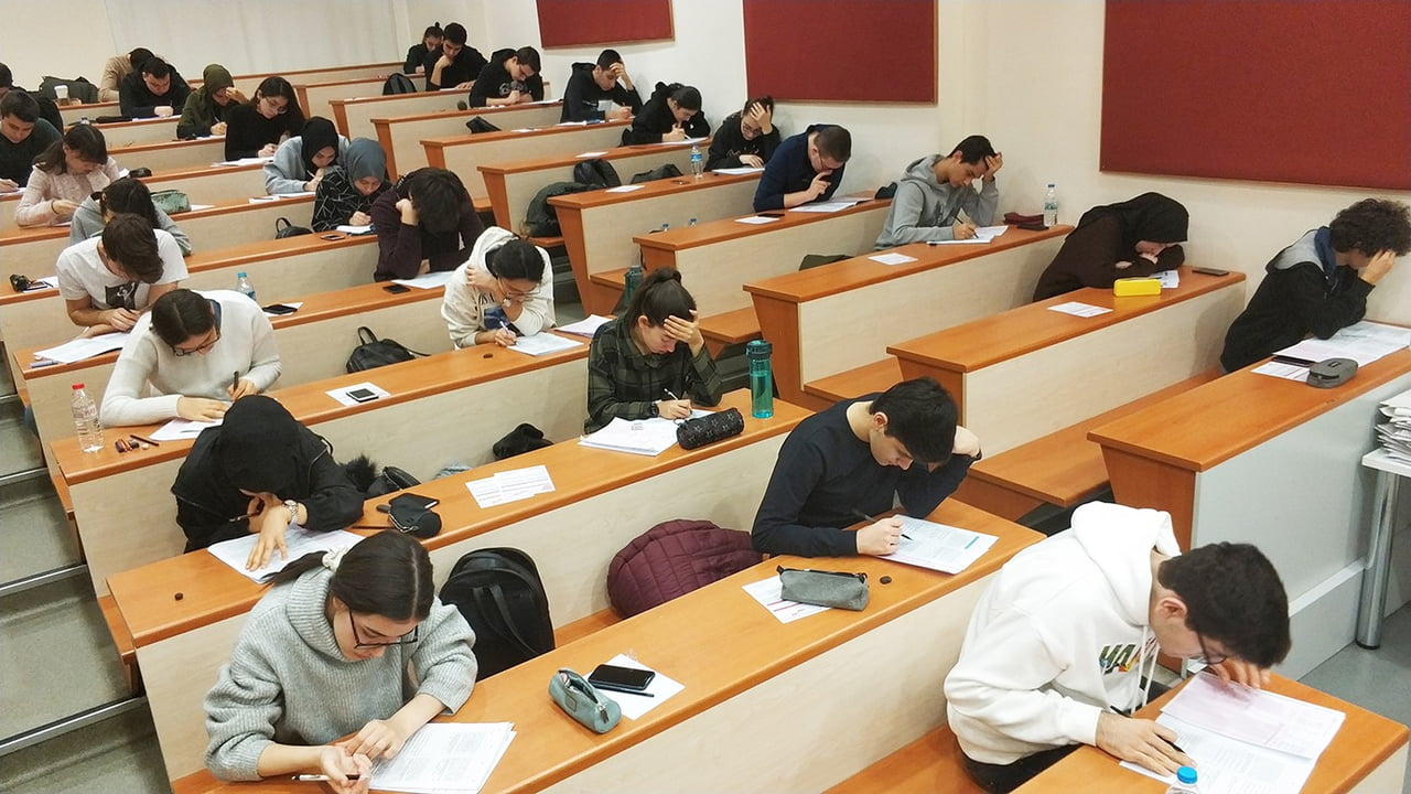 İHLAS KOLEJİ, 10 OCAK CUMARTESİ GÜNÜ DÜZENLEYECEĞİ BURSLULUK SINAVINA BAŞVURAN TÜM ÖĞRENCİLERE...