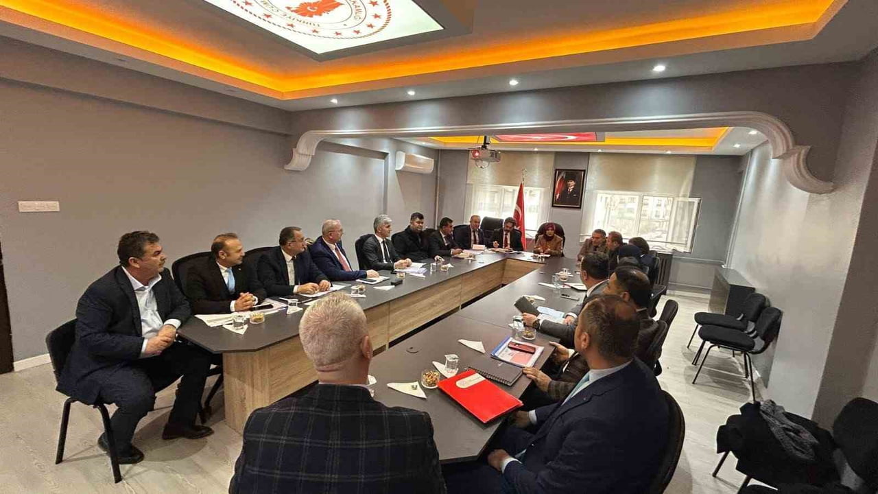 İL MİLLÎ EĞİTİM MÜDÜRÜ GÜLŞEN ÖZER BAŞKANLIĞINDA, İL MİLLÎ EĞİTİM MÜDÜRLÜĞÜ YÖNETİCİLERİ İLE İLÇE...