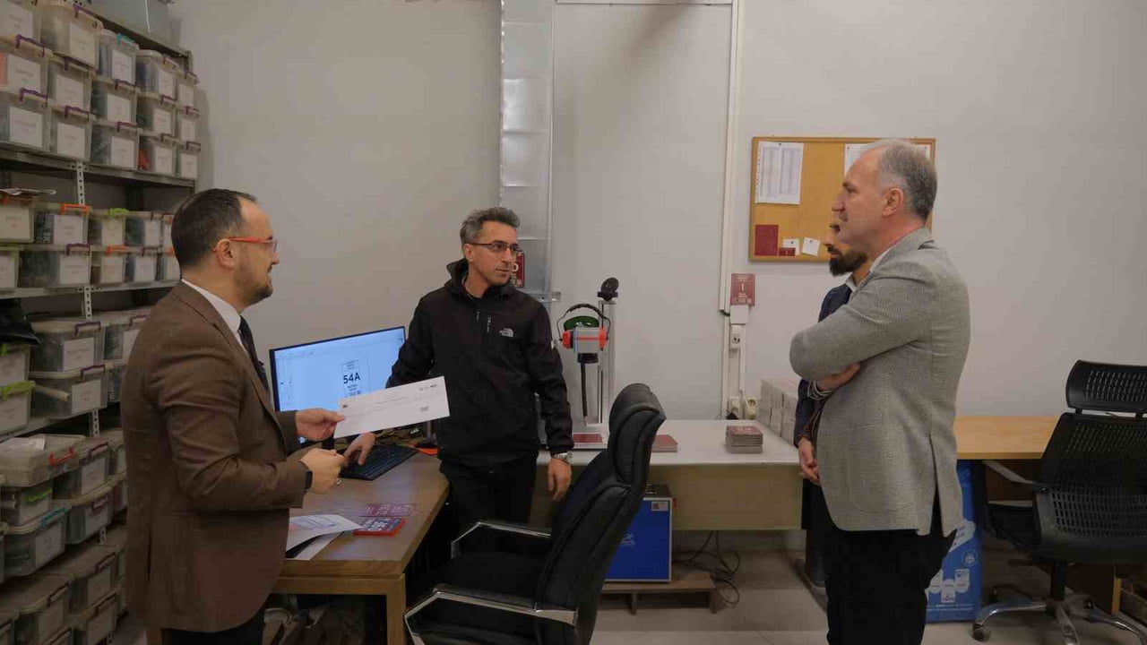 İNEGÖL BELEDİYESİ’NİN HAYATA GEÇİRDİĞİ QR KODLU NUMARATAJ UYGULAMASIYLA ŞEHİRDEKİ YAPILAR KİMLİK...