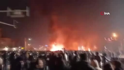 İran’da hayat pahalılığı nedeniyle devam eden protestolar, 12’nci gününde devam ederken, ülke...