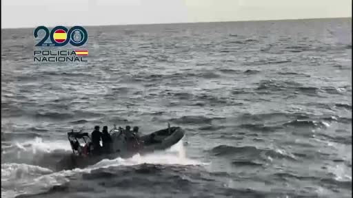 İspanyol polisi, Brezilya'dan Avrupa'ya seyreden bir gemiye operayson düzenlendiğini açıklayan...