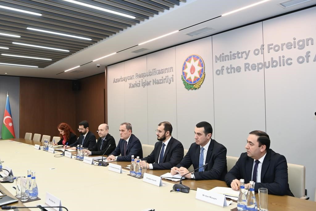 İSRAİL DIŞİŞLERİ BAKANI GİDEON SAAR, AZERBAYCAN DIŞİŞLERİ BAKANI CEYHUN BAYRAMOV İLE BİR ARAYA...