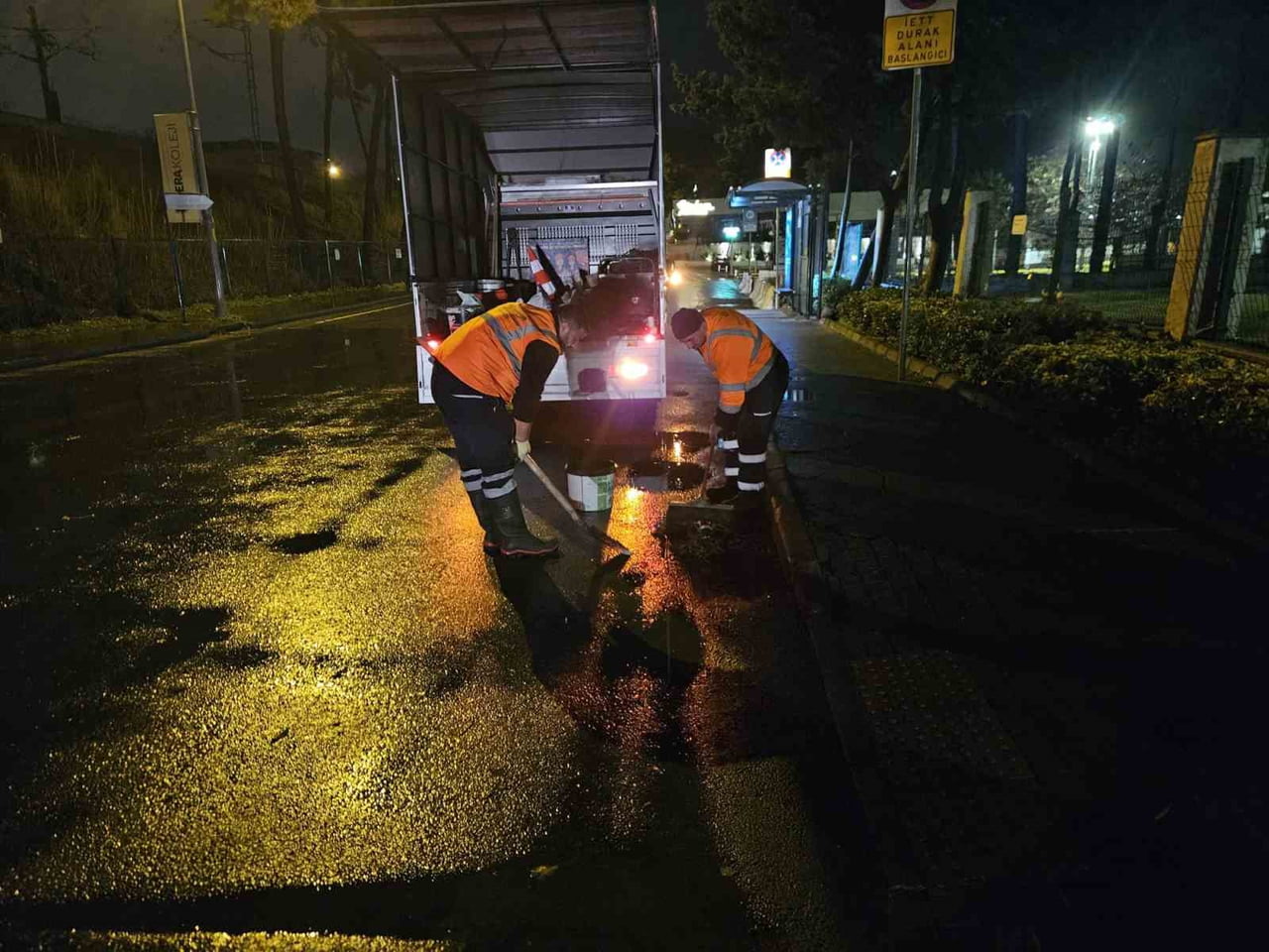 İSTANBUL’DA HAFTA SONU ETKİLİ OLAN FIRTINA VE SAĞANAK YAĞIŞLARA KARŞI İBB EKİPLERİ, AKOM...