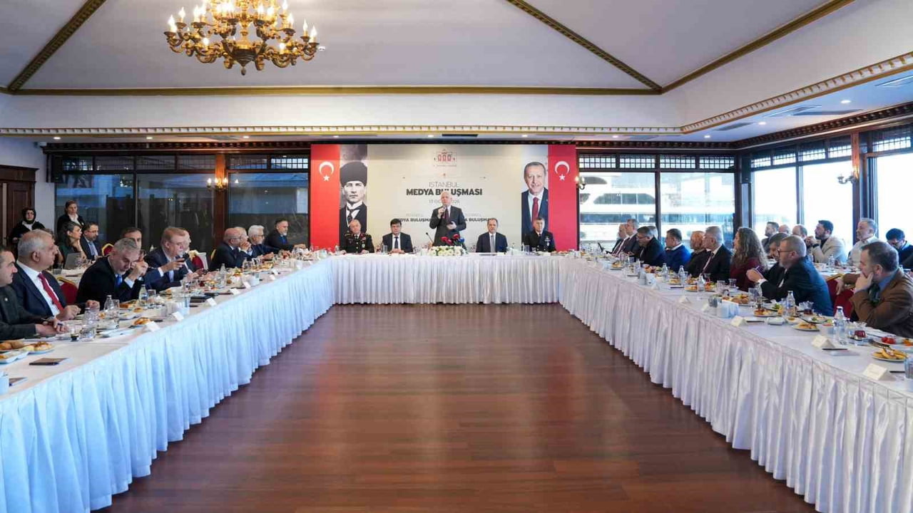 İSTANBUL VALİSİ DAVUT GÜL, VALİLİK TARAFINDAN DÜZENLENEN MEDYA BULUŞMALARI PROGRAMINDA MEDYA YAYIN...