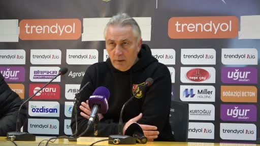 İstanbulspor Teknik Sorumlusu İlyas Öztürk, 3 puanı müsabakanın son dakikalarında ellerinden...