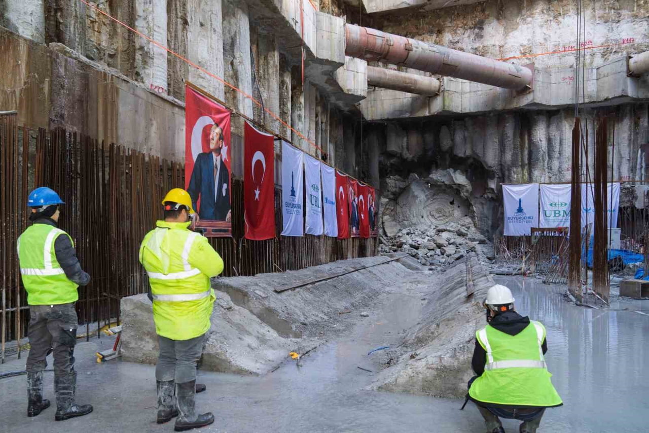 İZMİR BÜYÜKŞEHİR BELEDİYESİ’NİN KENDİ KAYNAKLARIYLA YAPIMINI SÜRDÜRDÜĞÜ, 765 MİLYON EURO...