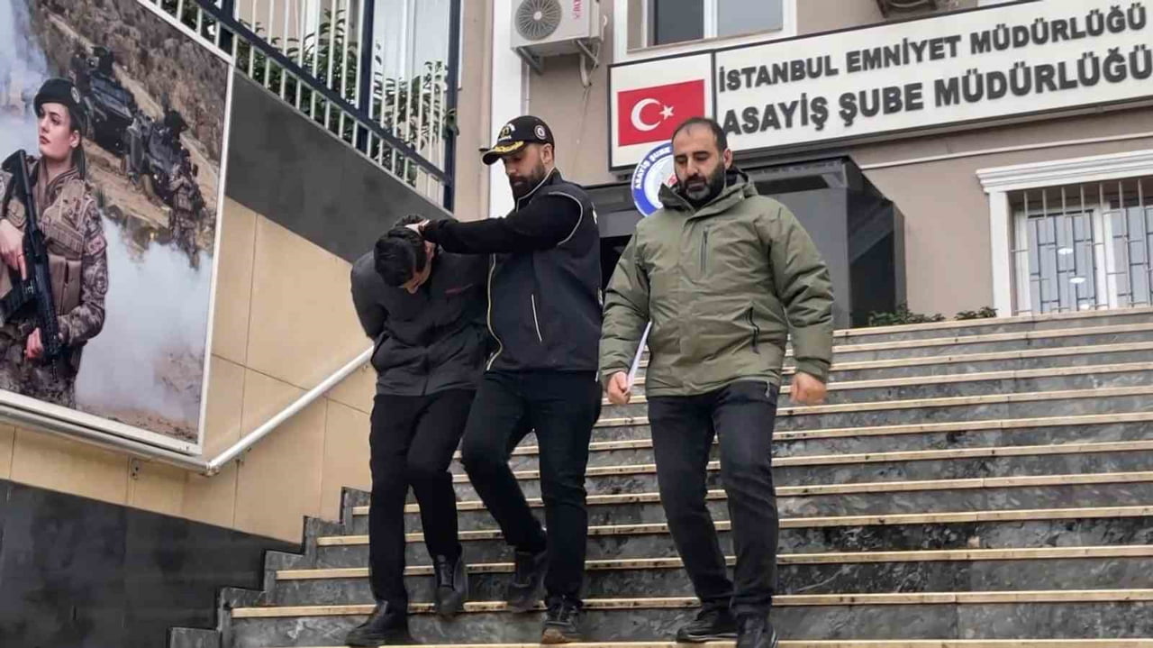 KADIKÖY GÖZTEPE'DE KENDİSİNİ BANKACI OLARAK TANITIP BİR ŞAHSI 809 BİN TL DOLANDIRAN FURKAN D....