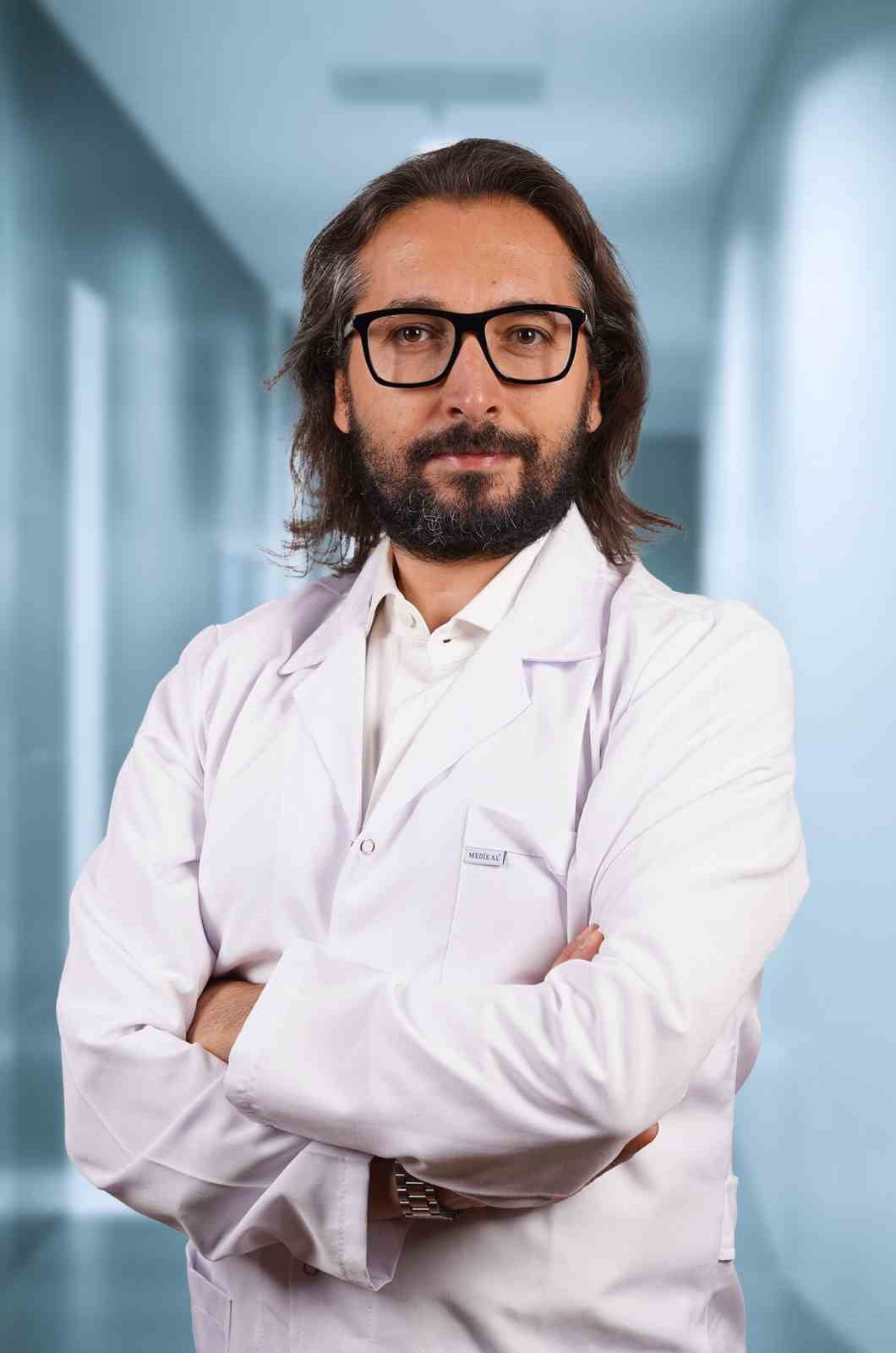 KADIN HASTALIKLARI VE DOĞUM UZMANI OP. DR. ŞAKİR VOLKAN ERDOĞAN