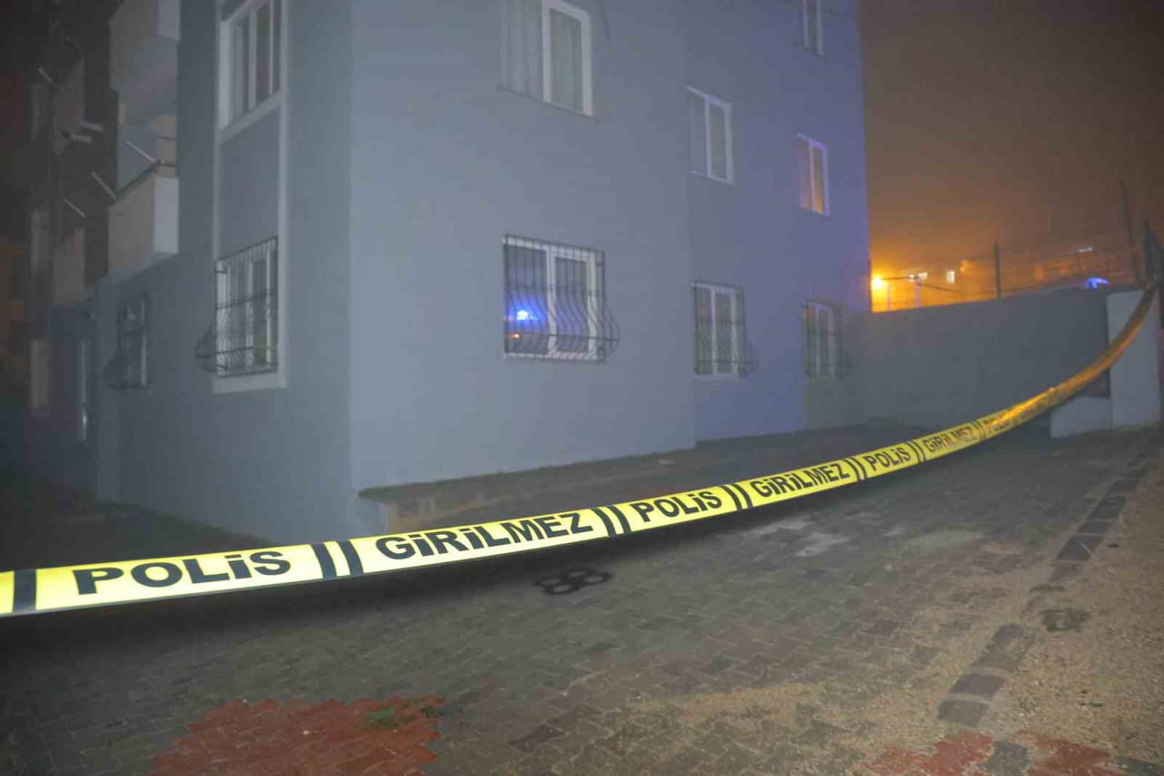 KAHRAMANMARAŞ’TA ETKİLİ OLAN YAĞIŞLARIN ARDINDAN DULKADİROĞLU İLÇESİNDEKİ BİR MÜSTAKİL EV İLE...