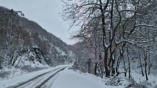 Kar yağışı Tekirdağ’ın yüksek kesimlerini beyaza bürüdü