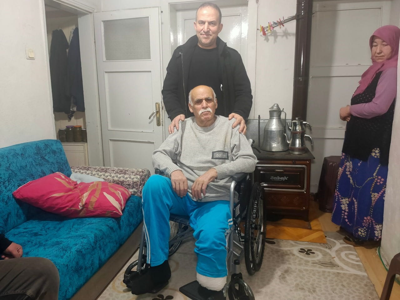 KARABÜK'TE, GEÇİRDİĞİ İŞ KAZASI SONRASI HAYATA TUTUNAN TEKSTİL İŞÇİSİ MURAT YILDIZ'IN (48)...