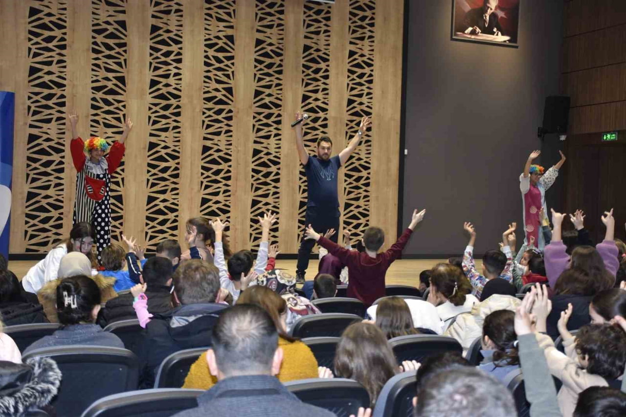 KARACABEY BELEDİYESİ TARAFINDAN YARIYIL TATİLİNE ÖZEL OLARAK DÜZENLENEN GELENEKSEL SÖMESTR ÇOCUK...