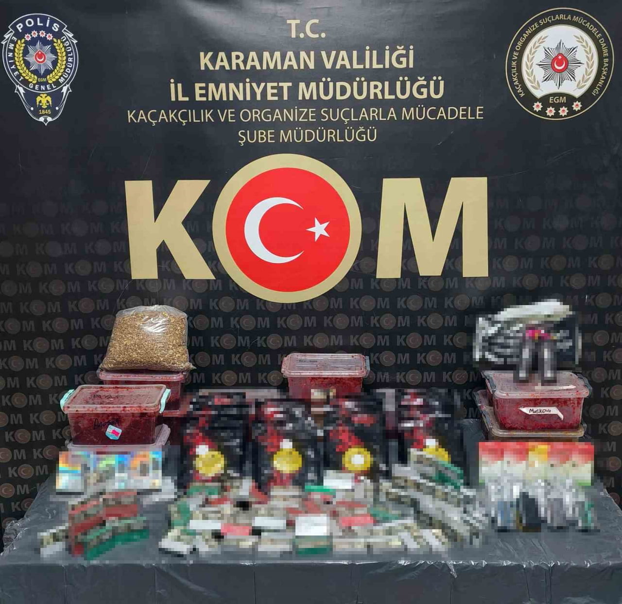 KARAMAN'DA POLİSİN YAPTIĞI UYGULAMALARDA RUHSATSIZ TÜFEKLER İLE UYUŞTURUCU VE KAÇAK TÜTÜN ELE...