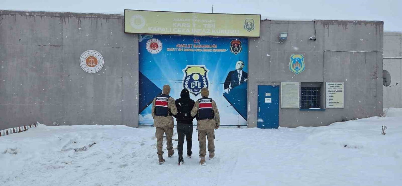 KARS’TA HAPİS CEZASI BULUNAN 3 KİŞİ YAKALANDI(KARS-İHA)