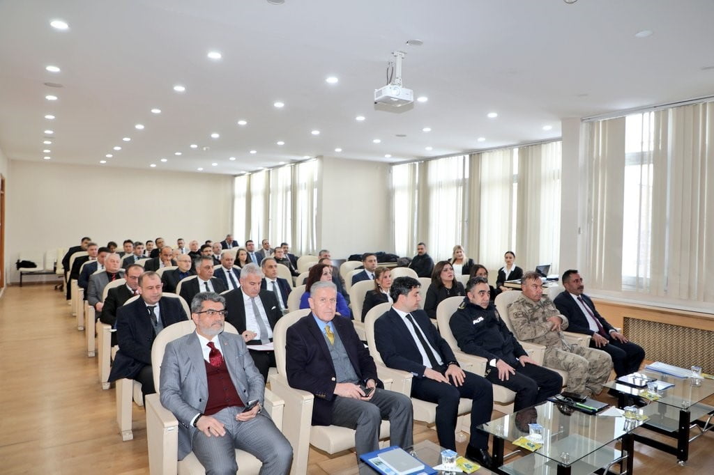 KARS’TA İL KOORDİNASYON KURULU TOPLANTISI DÜZENLENDİ(KARS-İHA)