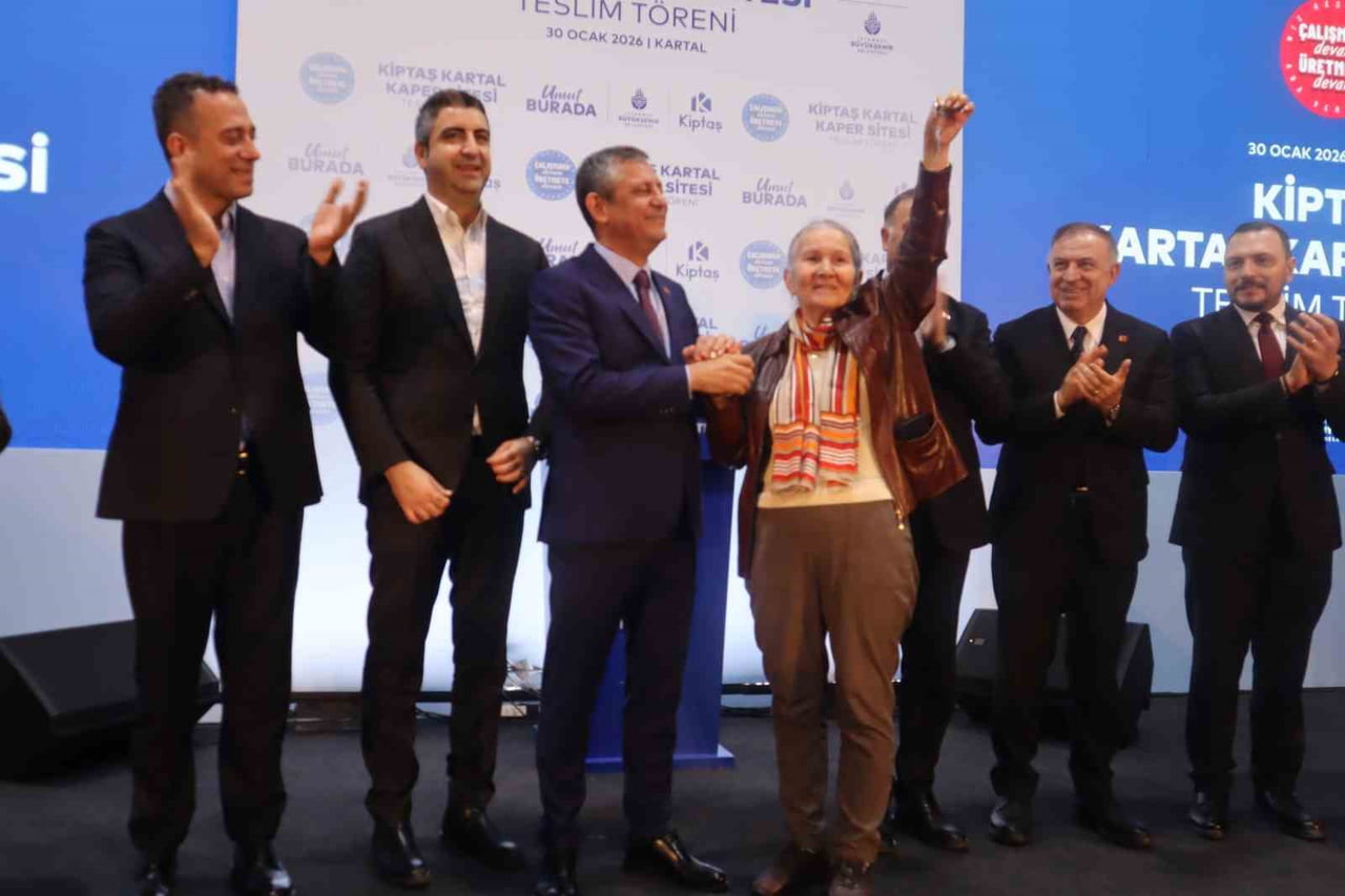 KARTAL KİPTAŞ KAPER SİTESİ TESLİM TÖRENİ, CHP GENEL BAŞKANI ÖZGÜR ÖZEL'İN KATILIMIYLA DÜZENLENDİ....