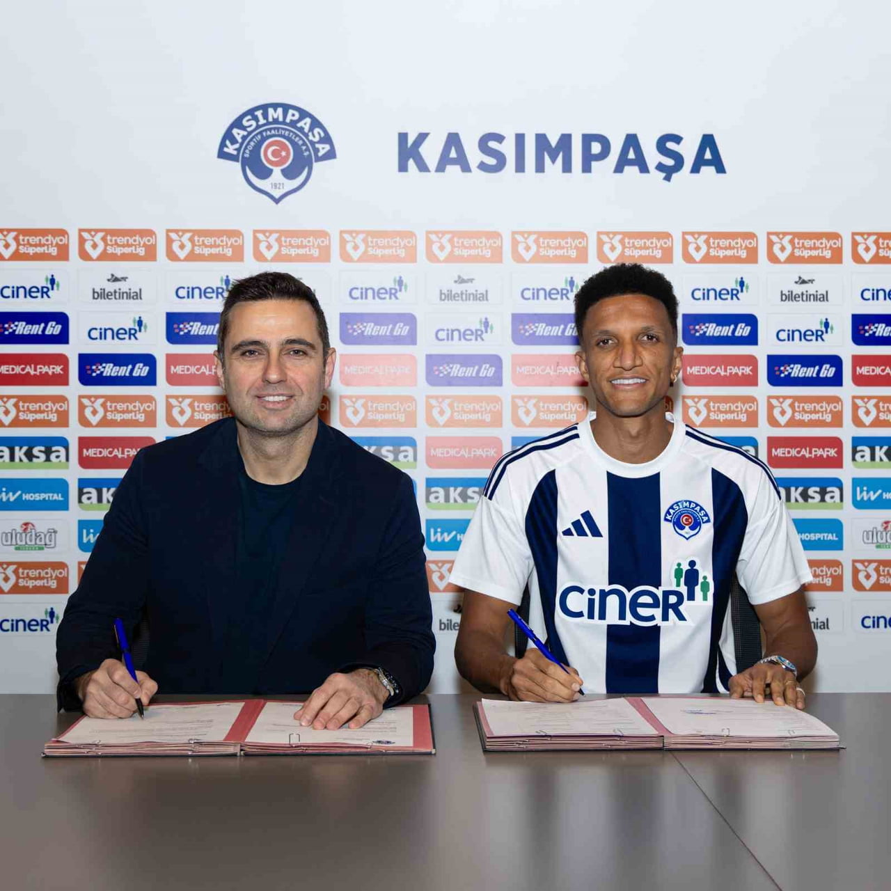 KASIMPAŞA, FENERBAHÇE’NİN BREZİLYALI STOPERİ RODRİGO BECAO’YU SEZON SONUNA KADAR KİRALIK OLARAK...