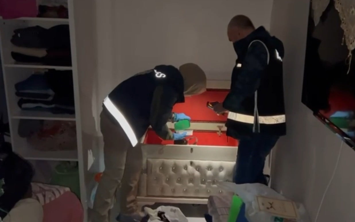 KASTAMONU’DA İNTİHAR EDEN VATANDAŞIN BIRAKTIĞI NOTLA İLGİLİ BAŞLATILAN SORUŞTURMA KAPSAMINDA, 4...