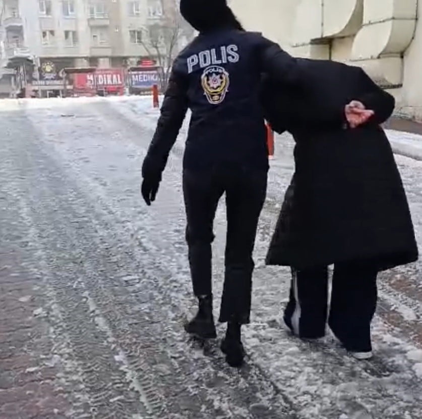 KAYSERİ'DE BİRLİKTE OLDUKLARI ÇOK SAYIDA İŞ İNSANININ GÖRÜNTÜLERİNİ KAYIT ALTINA ALARAK ŞANTAJ...