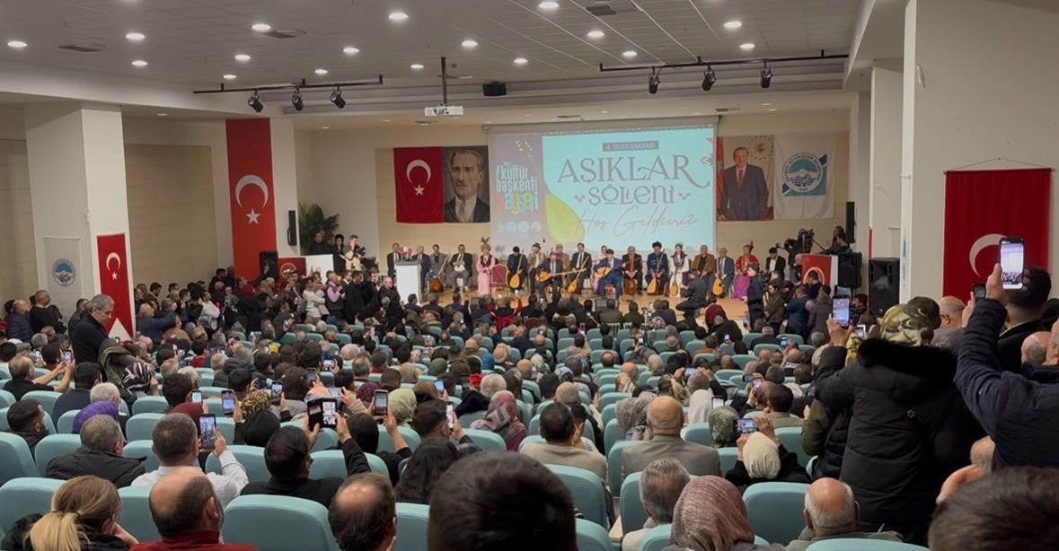 KAYSERİ'DE DÜZENLENEN 4. ULUSLARARASI AŞIKLAR ŞÖLENİ’NE 5 FARKLI ÜLKEDEN VE TÜRKİYE’NİN 7 FARKLI...